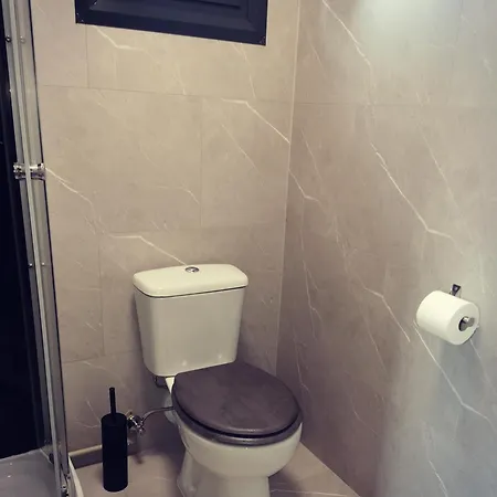 The Castle Walk Apartment *